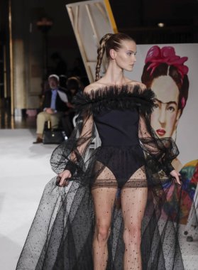 Hıristiyan Siriano Ss 2020