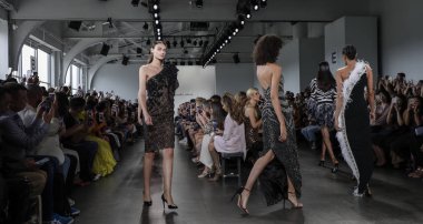 Pamella Roland Ss 2020