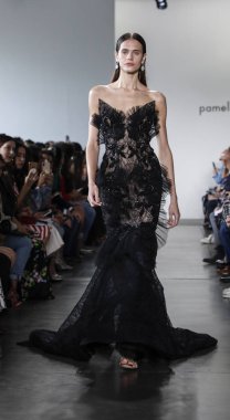 Pamella Roland Ss 2020