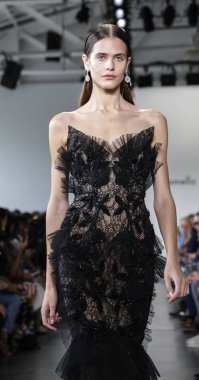 Pamella Roland Ss 2020