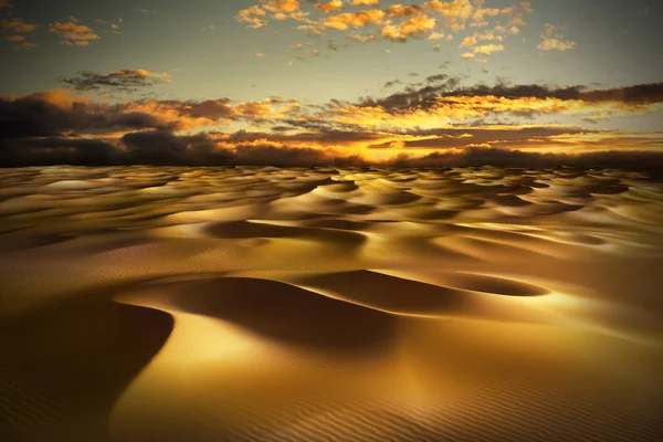 Dune Sabbia Nel Deserto Calde Onde Secche Sotto Cielo Dorato — Foto Stock