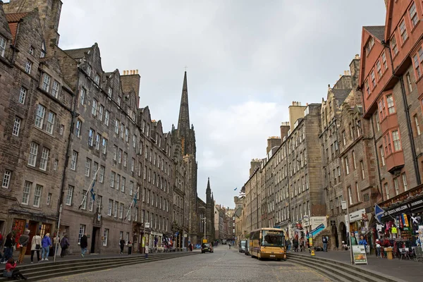 Edinburgh Oct Slavné Royal Mile Edinburghu Scotland Royal Mile Jezdí — Stock fotografie