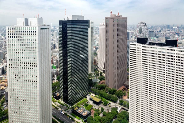 現代金融地区の新宿 日本での空撮 — ストック写真