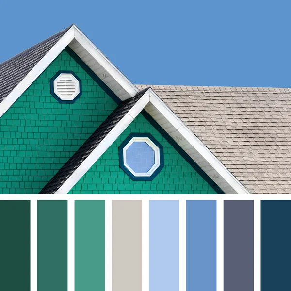 加拿大马格达伦群岛的彩色房屋 蓝色的天空背景 在一个带有免费色板的调色板 — 图库照片