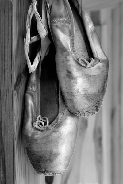 Une Paire Chaussures Ballet Usées — Photo