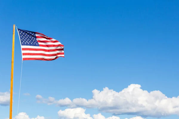 Estrellas Rayas Bandera Estadounidense Ondeando Viento Bar Harbor Maine Cielo —  Fotos de Stock