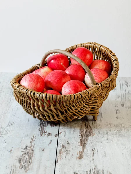 Frutas Saborosas Maçã Cesta — Fotografia de Stock