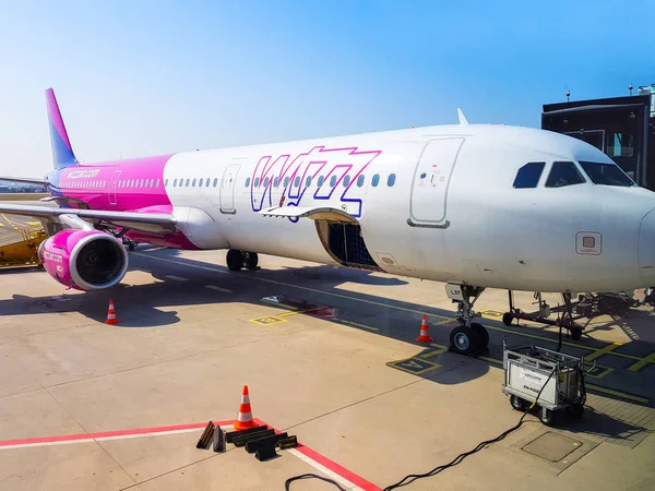 Gdańsk Kwietnia 2018 Wizz Air Samolot Lotnisko Lecha Wałęsy Gdańsku — Zdjęcie stockowe