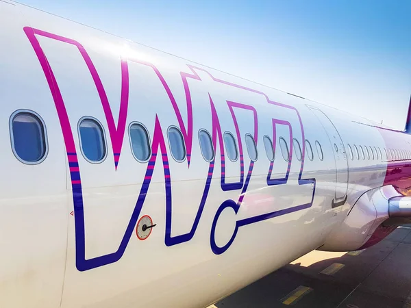 Gdańsk Kwietnia 2018 Wizz Air Samolot Lotnisko Lecha Wałęsy Gdańsku — Zdjęcie stockowe