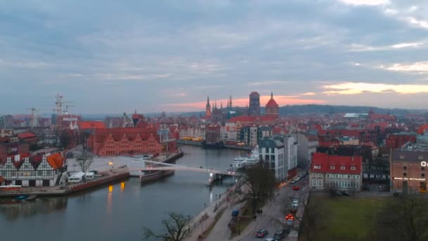 Luftaufnahme Der Altstadt Von Danzig Bei Sonnenuntergang Polen — Stockvideo