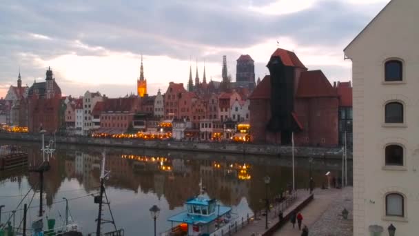 Vista Aérea Del Casco Antiguo Gdansk Atardecer Polonia — Vídeos de Stock