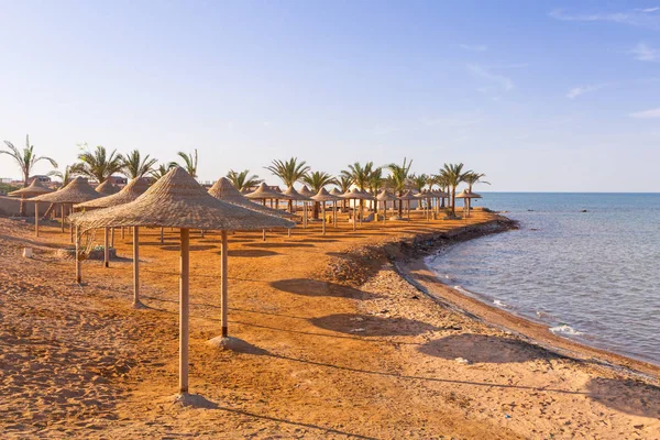 Parasols Het Strand Van Rode Zee Hurghada Egypte — Stockfoto