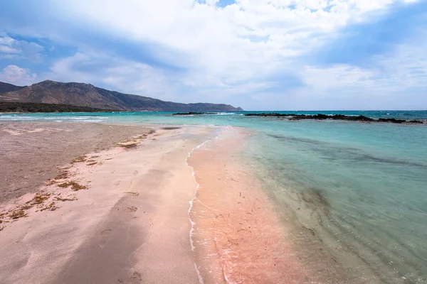 크레타 그리스에 분홍색 모래를 Elafonissi — 스톡 사진