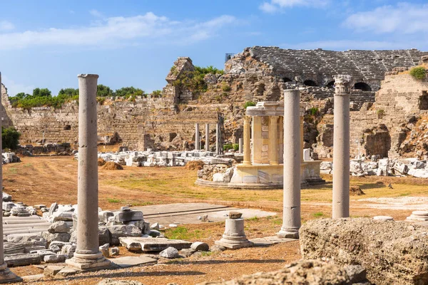 Side, Türkiye antik tiyatronun kalıntıları