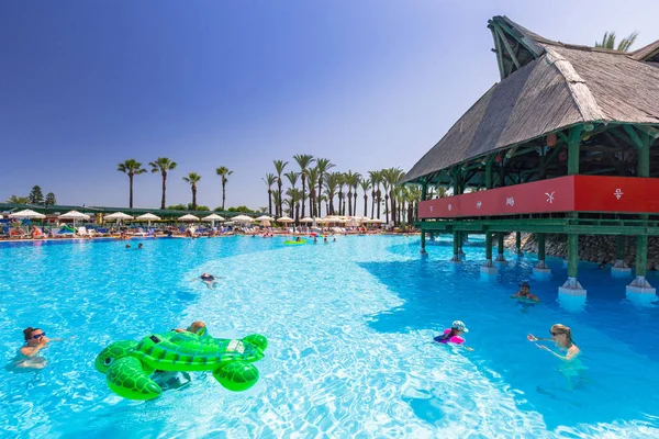 Side Turkiet Juni 2018 Vackra Poolområdet Pegasos World Resort Nära — Stockfoto