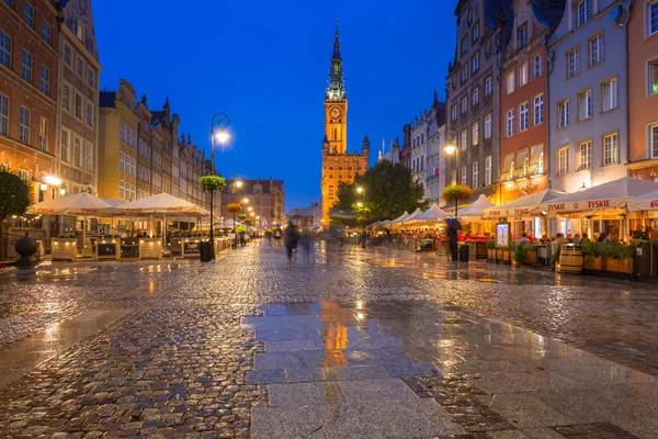格但斯克 2018年7月12日 夜间在格但斯克的长车道的建筑学 格但斯克是波兰的历史资本与中世纪老镇建筑学 — 图库照片