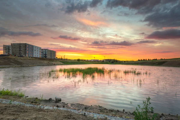 Pôr Sol Incrível Sobre Lagoa Polônia — Fotografia de Stock