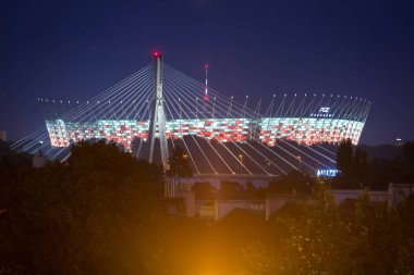 Varşova, Polonya - 5 Eylül 2018: Pge Narodowy - Polonya Ulusal Stadyumu Varşova, Vistula Nehri. Uefa Euro 2012 için inşa edilmiş en büyük futbol stadyumu Polonya turnuvasıdır.