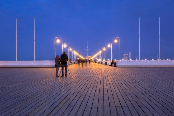 Alacakaranlıkta Polonya Baltık Denizi Pier Sopot Iskelede — Stok fotoğraf