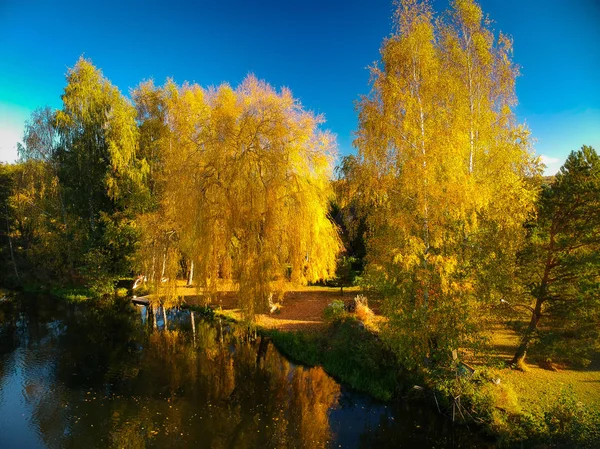 Wunderschöne Herbstliche Landschaft See Polen — Stockfoto