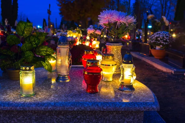 Velas Coloridas Cemitério All Saints Day Polônia — Fotografia de Stock