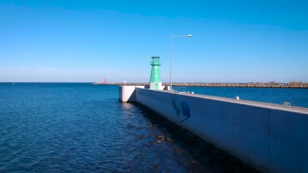 Faro Sul Frangiflutti Del Mar Baltico Danzica Polonia — Video Stock