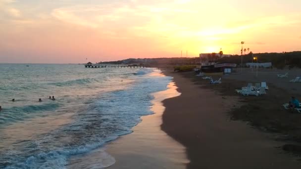 리비에라 근처에 해변의 2018 있습니다 리비에라 지역에 관광지입니다 — 비디오