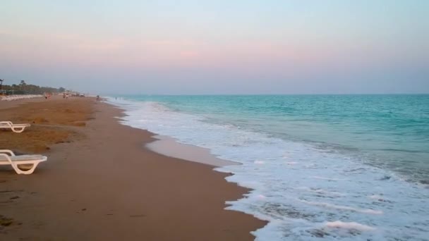 Flygfoto Över Stranden Nära Sida Vid Solnedgången Turkiet — Stockvideo