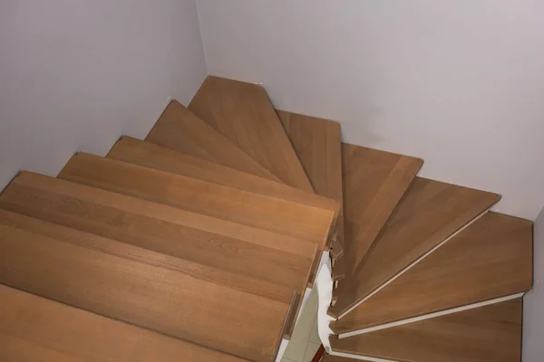 Interior Escada Com Novos Degraus Madeira — Fotografia de Stock