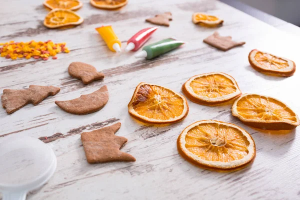 Pepparkakor Med Isbildning Dekorationer Till Jul — Stockfoto