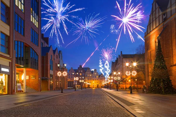 波兰埃尔布拉格老城的新年焰火表演 — 图库照片