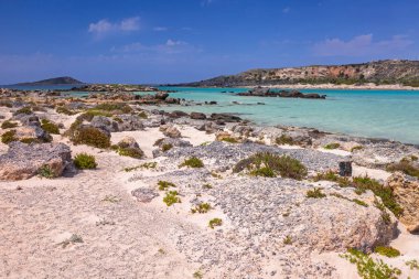 Pembe kum Girit, Yunanistan ile Elafonissi plaj