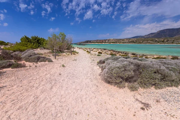 Pembe kum Girit, Yunanistan ile Elafonissi plaj