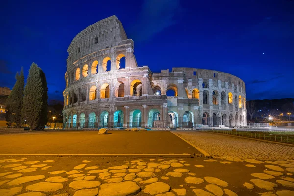 Roma Italya Geceleri Aydınlatılan Colosseum — Stok fotoğraf