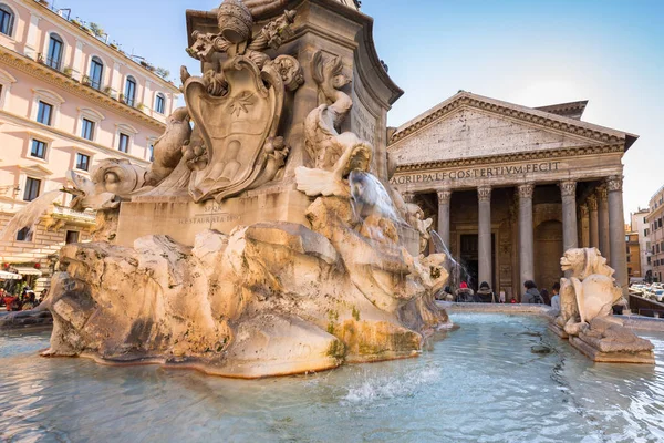 Fonte Templo Panteão Roma Itália — Fotografia de Stock