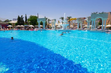 Side, Türkiye - 7 Haziran 2018: Güzel havuz alanı Tt Pegasos World resort Side, Türkiye yakın. Pegasos World Hotel 4 yıldızlı tesistir 9600 metrekare havuz alanları ile.
