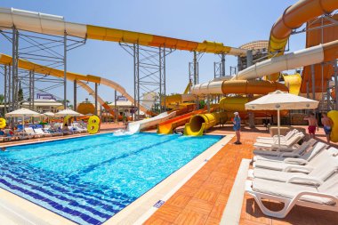Side, Türkiye - 7 Haziran 2018: Güzel havuz alanı Tt Pegasos World resort Side, Türkiye yakın. Pegasos World Hotel 4 yıldızlı tesistir 9600 metrekare havuz alanları ile.