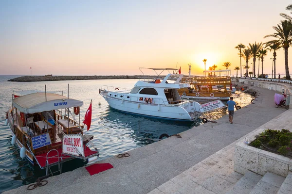 Side Türkiye Haziran 2018 Gün Batımında Türkiye Yan Şehrin Liman — Stok fotoğraf