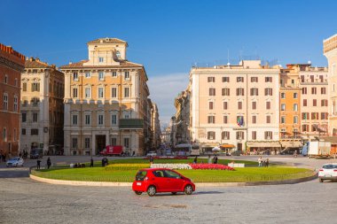 Rome, İtalya - 9 Ocak 2019: Güneşli gün, İtalya Roma'da Piazza Venezia, mimari