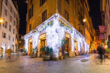 Rome, İtalya - 9 Ocak 2019: Mimarlık tarihi kentin Roma gece, İtalya