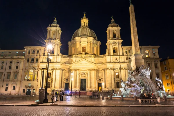 意大利罗马 2019年1月9日 意大利罗马晚上纳沃纳广场的建筑 — 图库照片