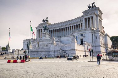 Roma, İtalya - 10 Ocak 2019: Ulusal Anıt güneşli gün, İtalya Roma mimarisinin