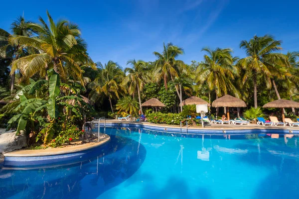 Playa Del Carmen Mexico July 2011 Scenery Luxury Swimming Pool — Stock Photo, Image