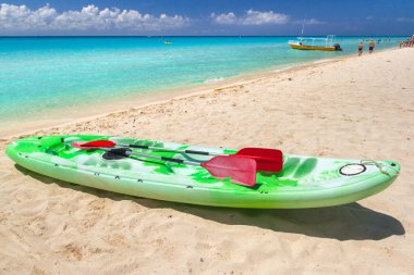 Playa del Carmen, Meksika için Karayip Denizi, kayık