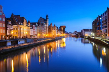 Güzel eski şehir, Gdansk Motlawa River, Polonya tarihi Vinçli