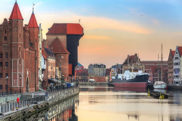 Gyönyörű Gdansk Óvárosának Történelmi Daru Zachariasza Folyó Lengyelország — Stock Fotó