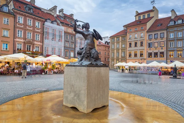 Varsóvia Polônia Setembro 2018 Estátua Sereia Cidade Velha Varsóvia Polônia — Fotografia de Stock