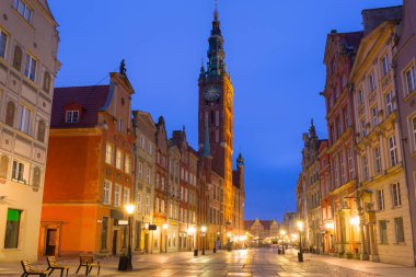 Şafakta Gdansk eski kent mimarisi, Polonya