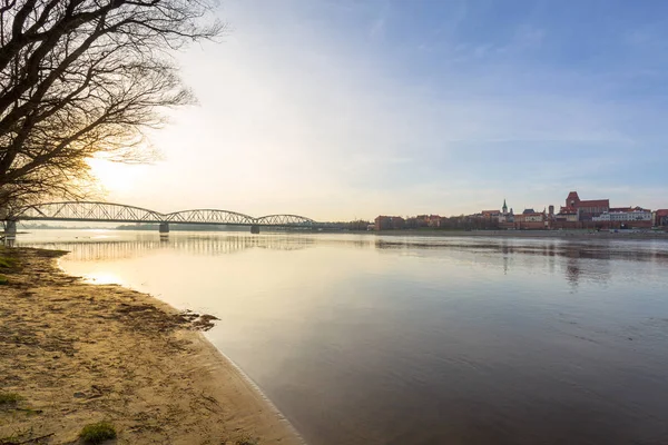 Starý Most Přes Řeku Vistula Torunu Při Západu Slunce Polsko — Stock fotografie