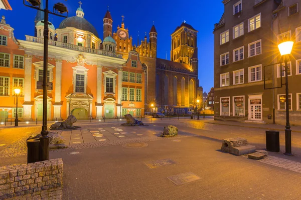 Gdańsk Polska Kwietnia 2019 Architektura Starego Miasta Gdańska Bazyliką Mariacka — Zdjęcie stockowe